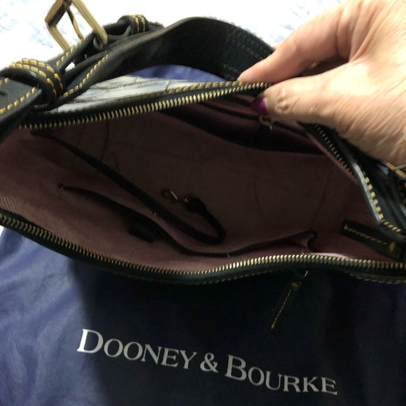 Dooney and Bourke bag - Picture 5 of 6